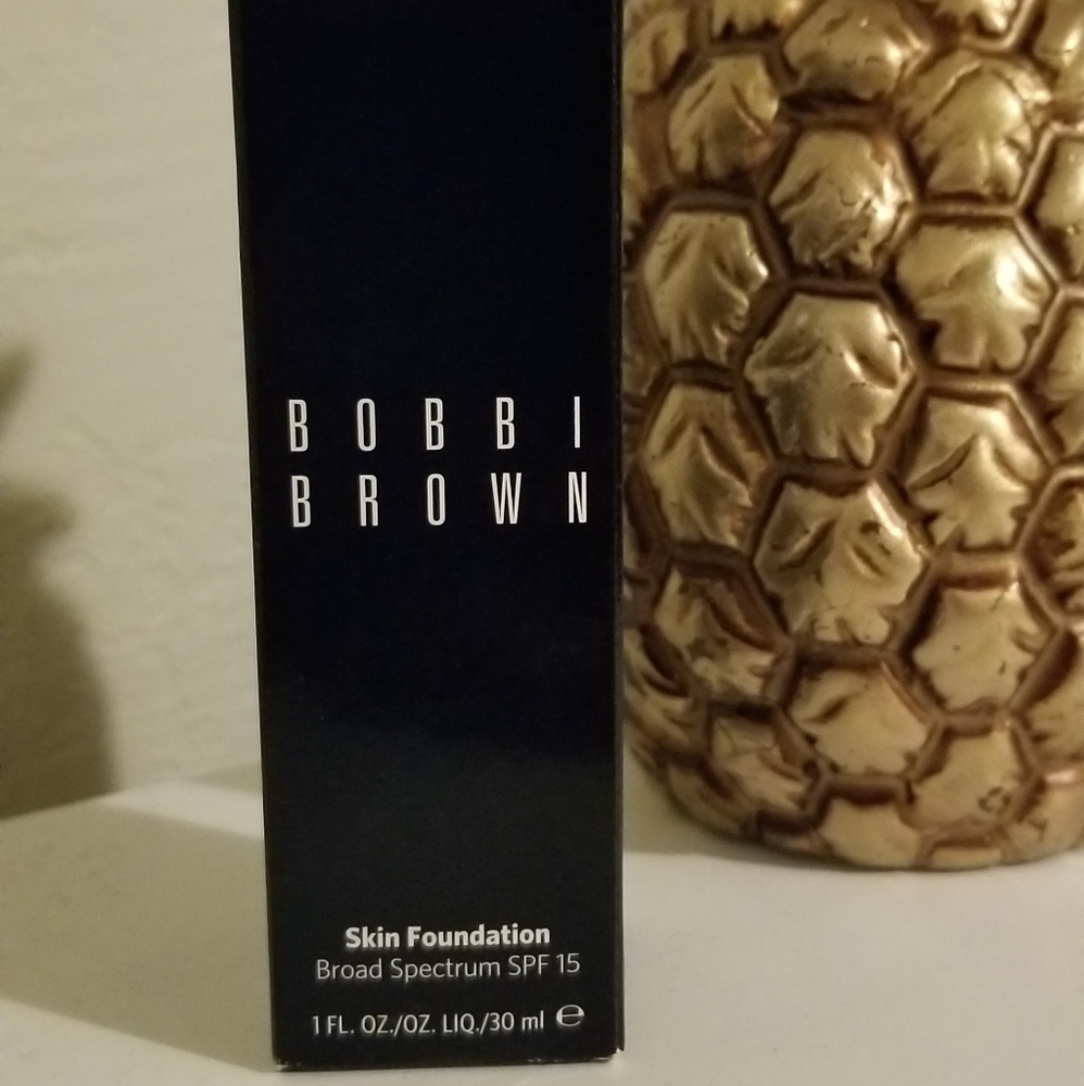BOBBI BROWN SKIN FOUNDATION